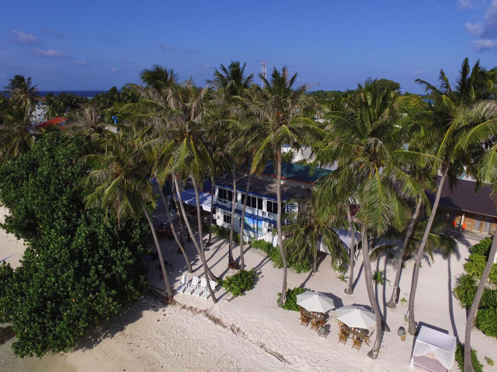 Batuta Maldives Surf View Otel Thulusdhoo Dış mekan fotoğraf