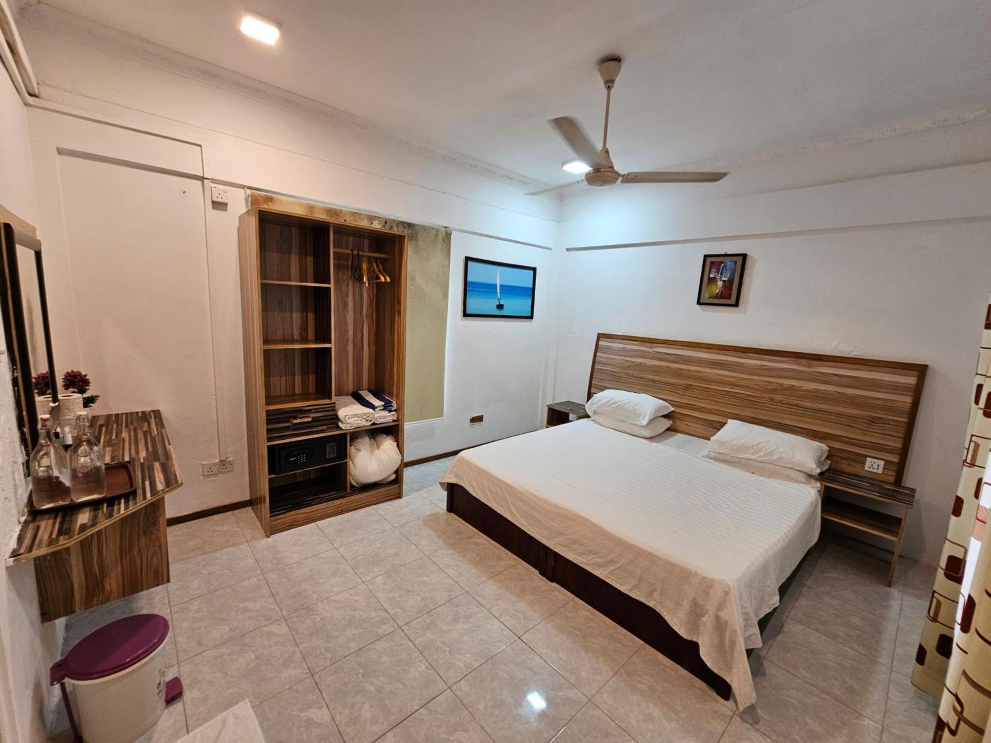 Batuta Maldives Surf View Otel Thulusdhoo Dış mekan fotoğraf