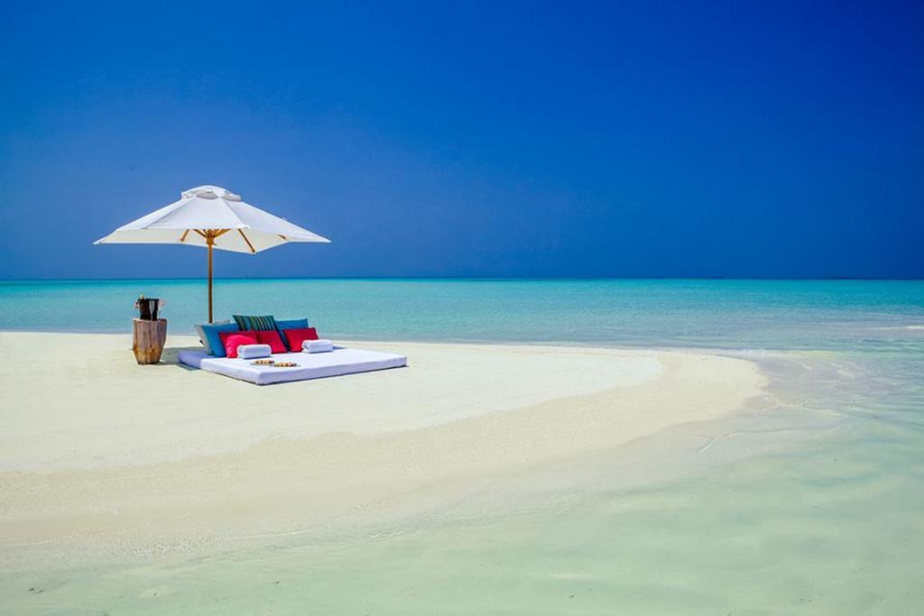 Batuta Maldives Surf View Otel Thulusdhoo Dış mekan fotoğraf