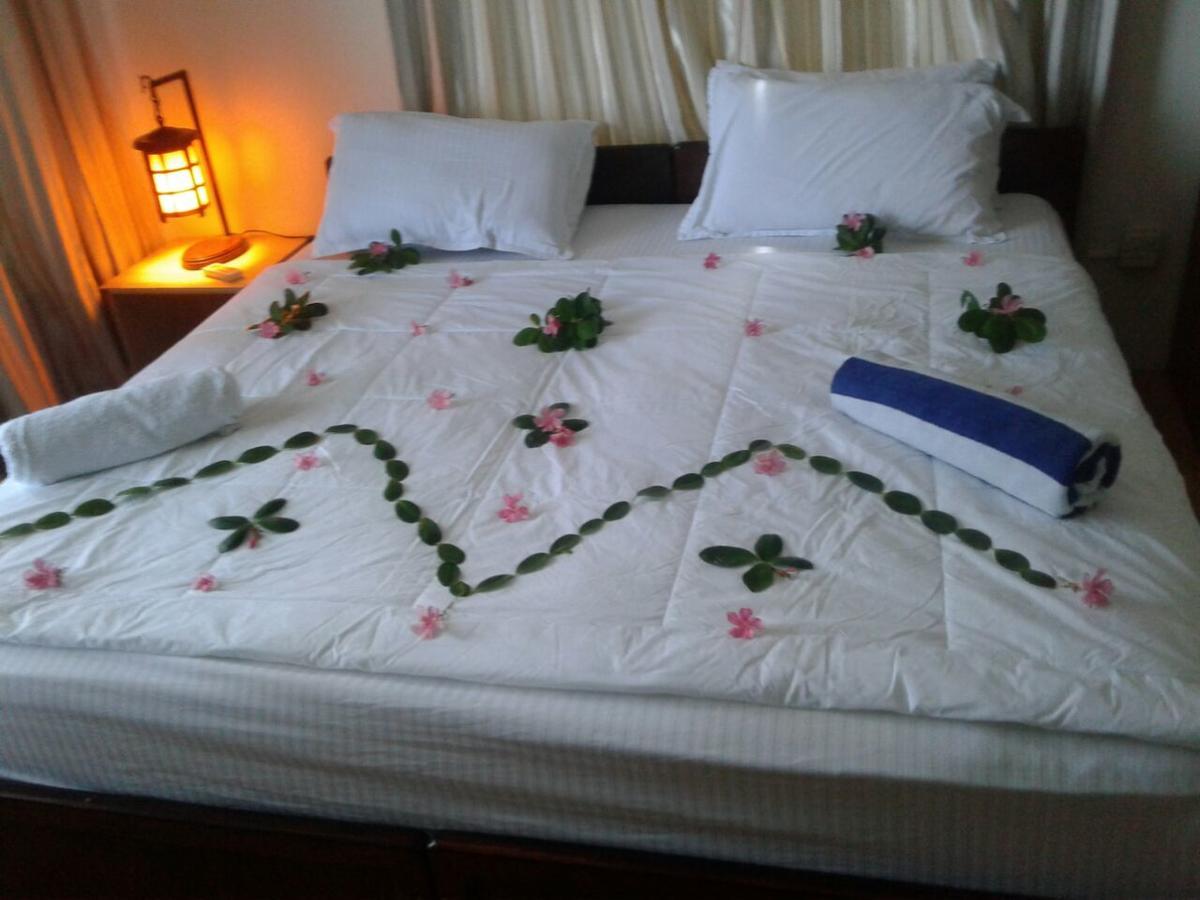 Batuta Maldives Surf View Otel Thulusdhoo Dış mekan fotoğraf