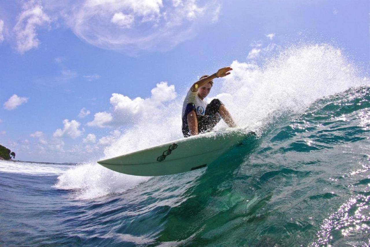 Batuta Maldives Surf View Otel Thulusdhoo Dış mekan fotoğraf