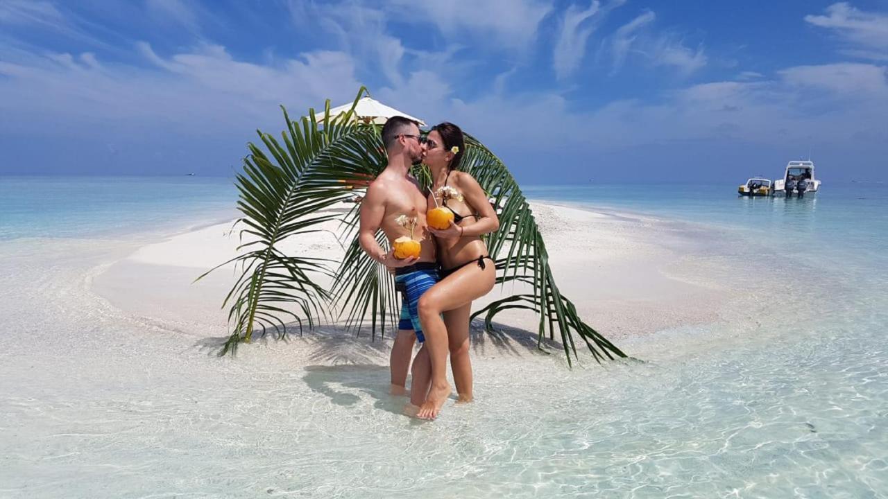 Batuta Maldives Surf View Otel Thulusdhoo Dış mekan fotoğraf